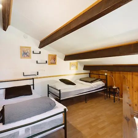 Domek alpejski Petit Mitoyen Pyrenees 2000 *