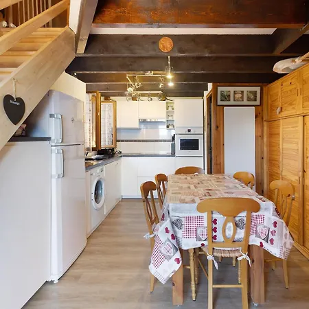 Petit Mitoyen Pyrenees 2000 Font-Romeu-Odeillo-Via