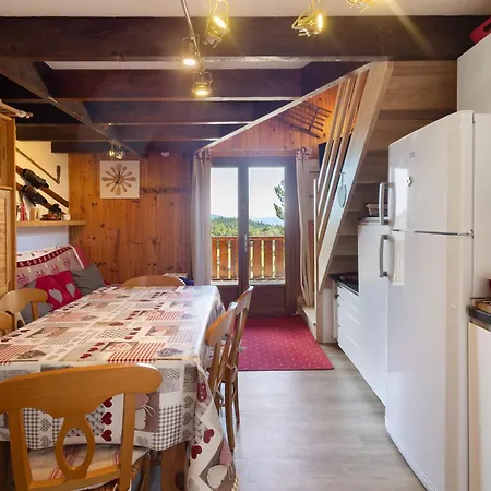 Petit Mitoyen Pyrenees 2000